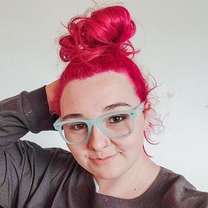 Meet your Posher, Courtney